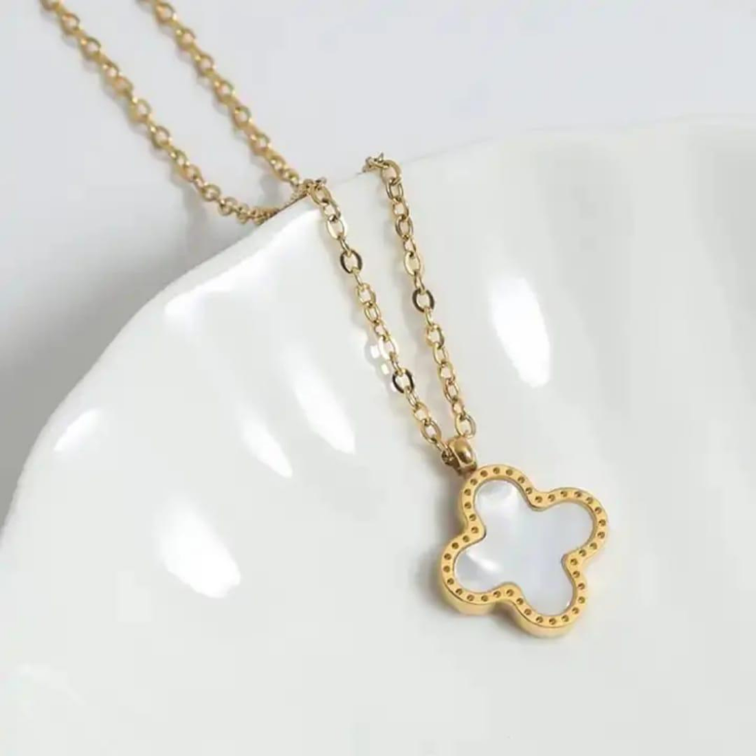 White clover necklace