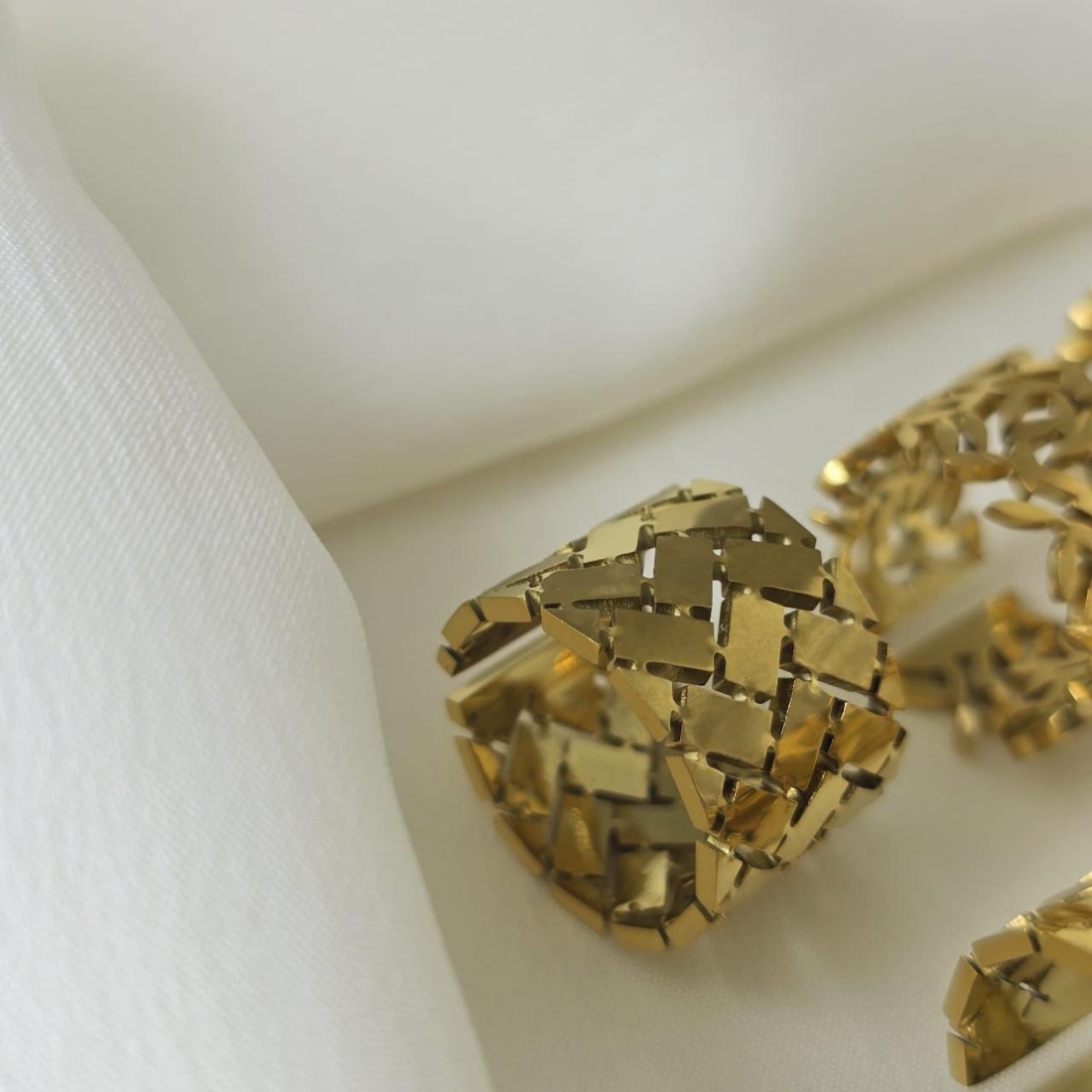 Scattered Gold Ring (Adjustable)