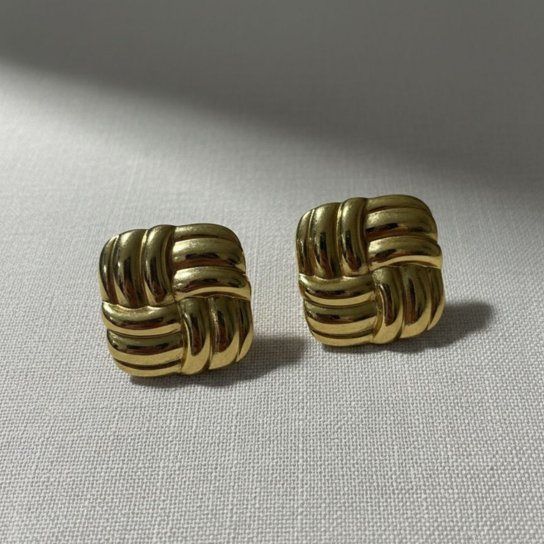 Golden Woven Square Earing